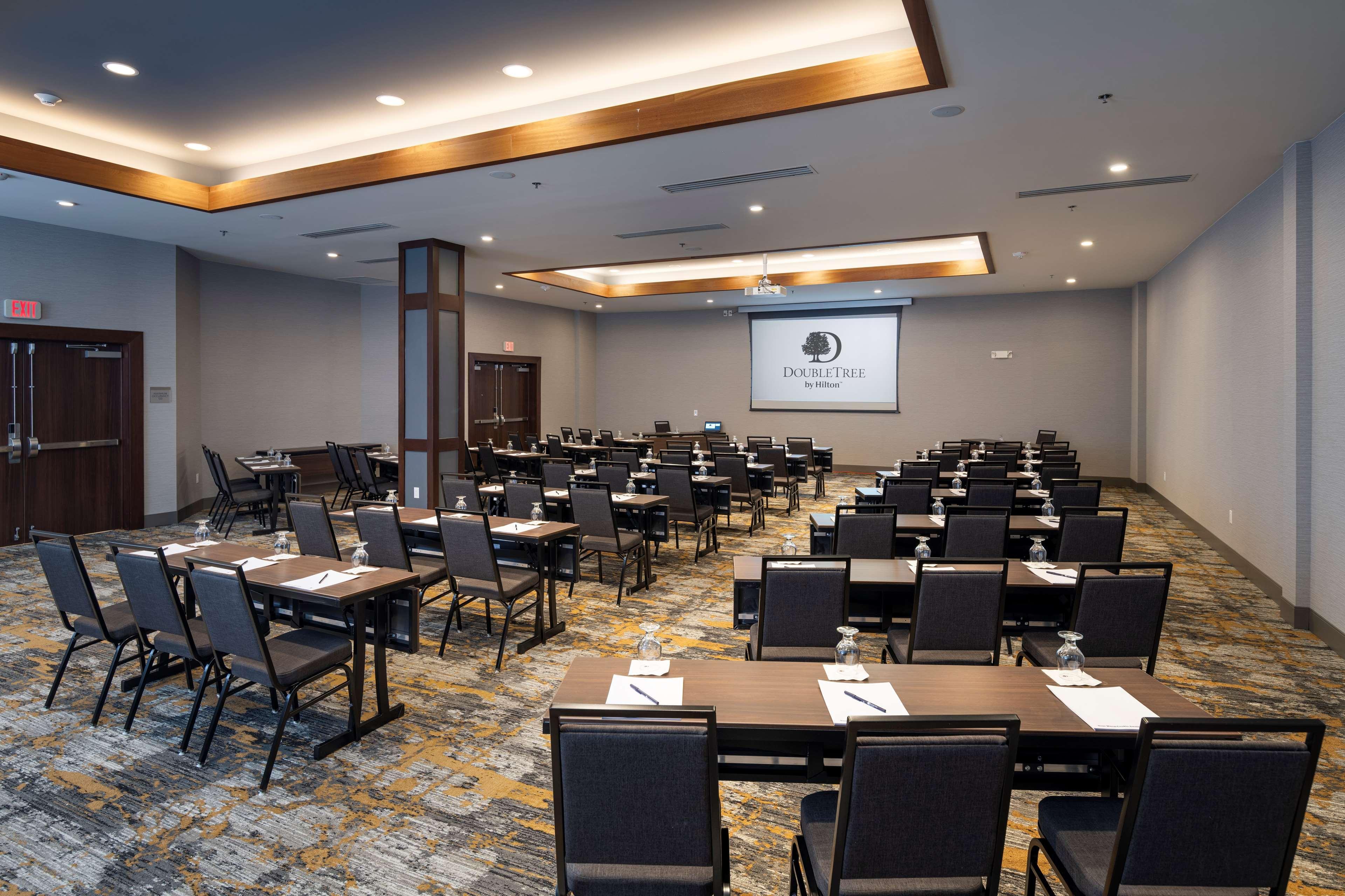 Doubletree By Hilton Madison East Hotel Eksteriør billede