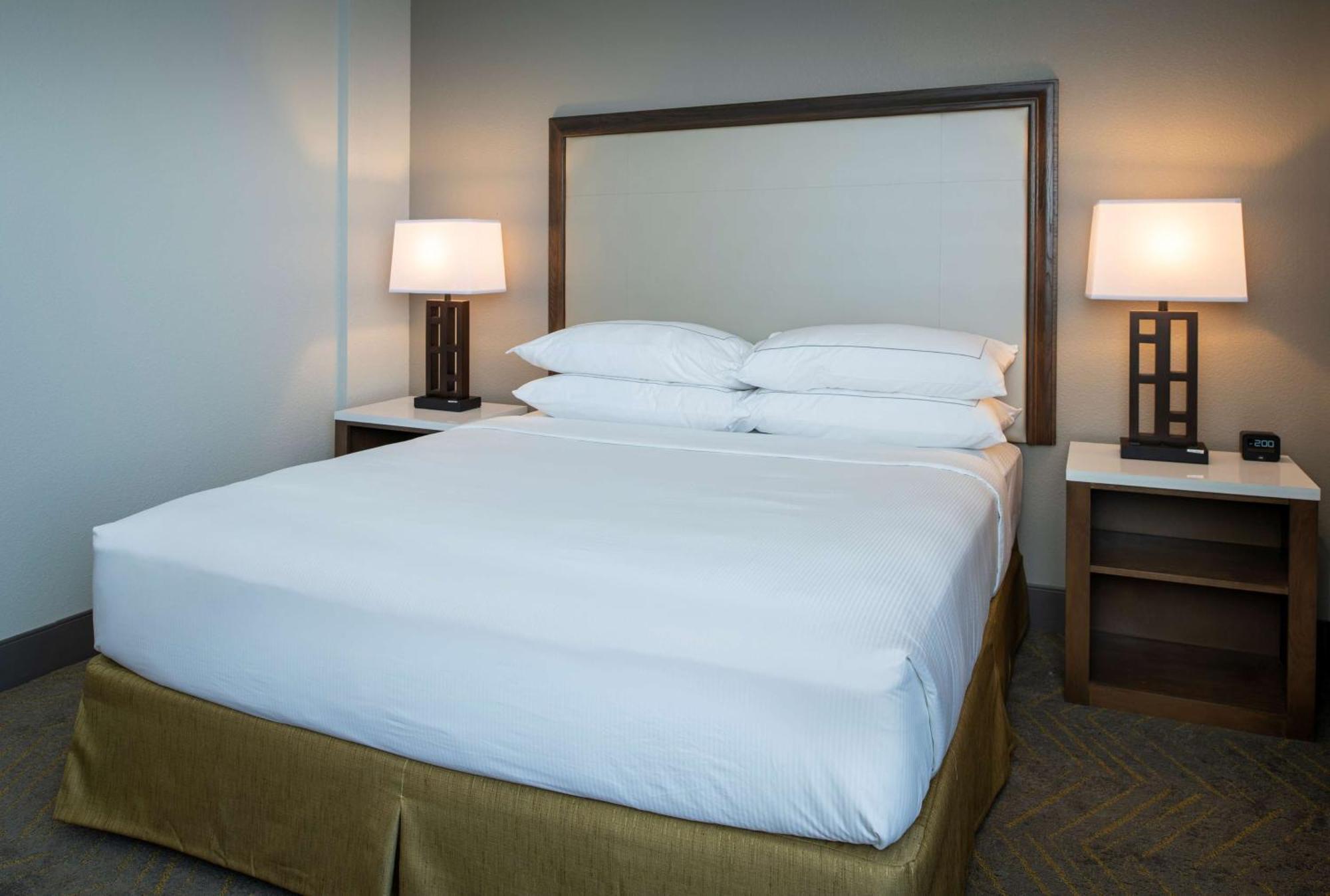 Doubletree By Hilton Madison East Hotel Eksteriør billede