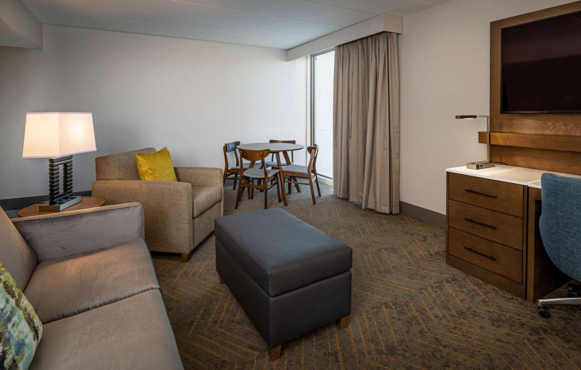 Doubletree By Hilton Madison East Hotel Eksteriør billede