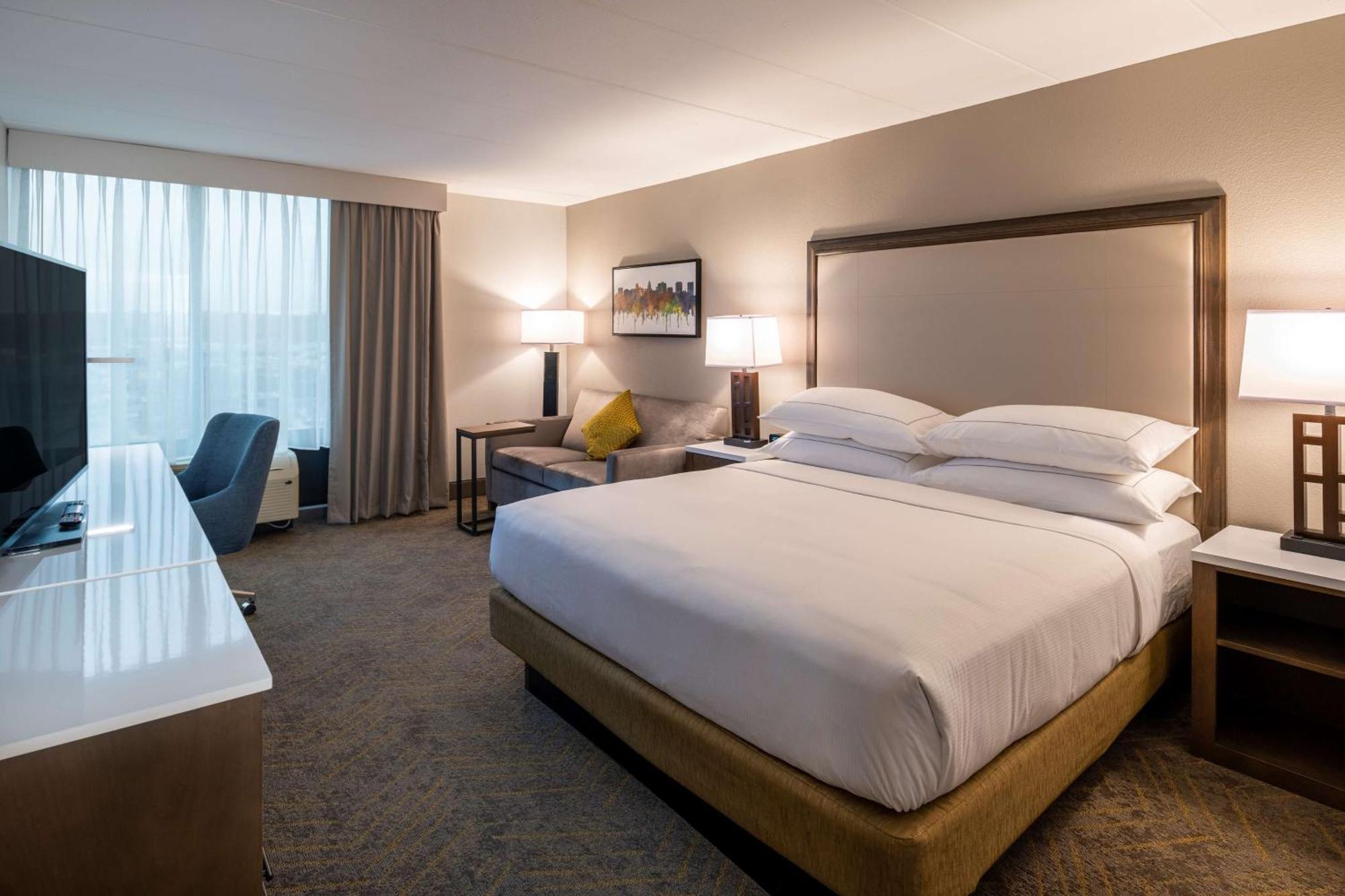 Doubletree By Hilton Madison East Hotel Eksteriør billede