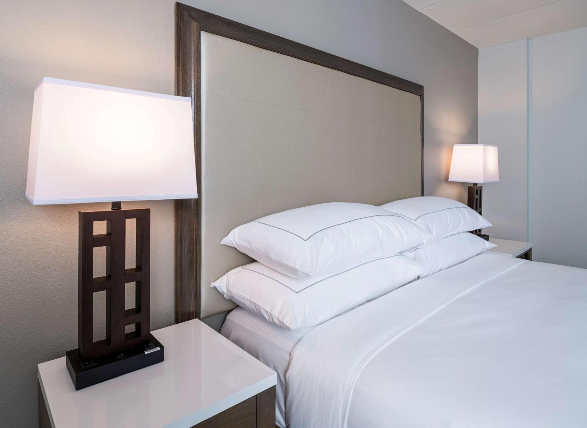 Doubletree By Hilton Madison East Hotel Eksteriør billede