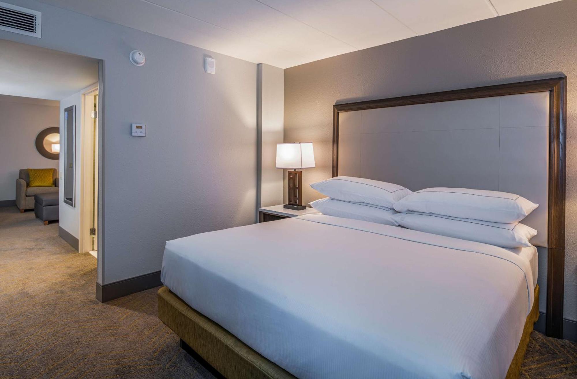Doubletree By Hilton Madison East Hotel Eksteriør billede