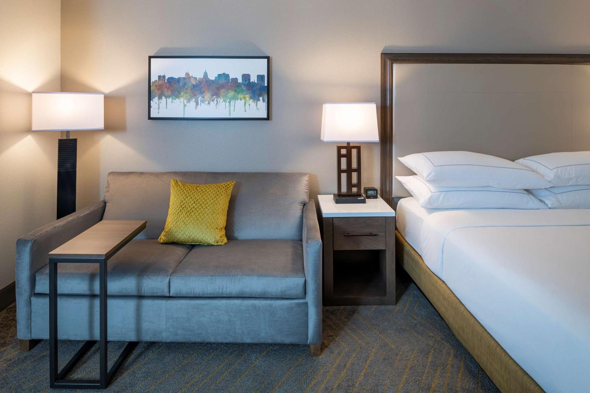 Doubletree By Hilton Madison East Hotel Eksteriør billede