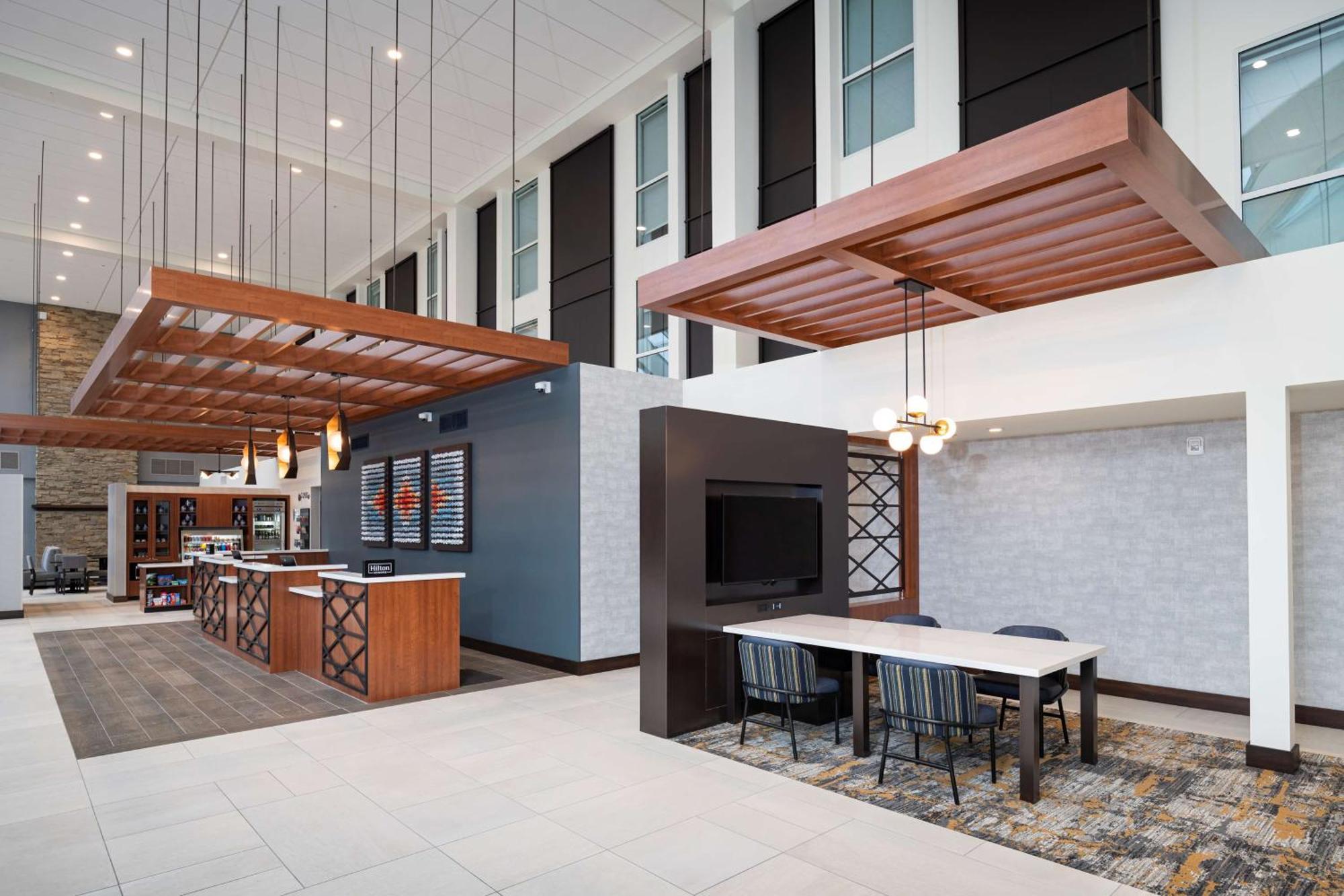 Doubletree By Hilton Madison East Hotel Eksteriør billede