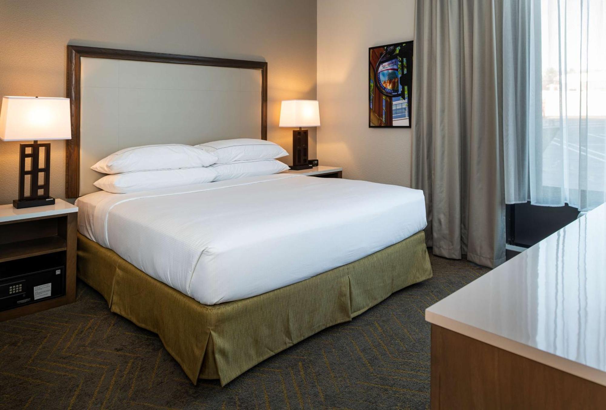 Doubletree By Hilton Madison East Hotel Eksteriør billede